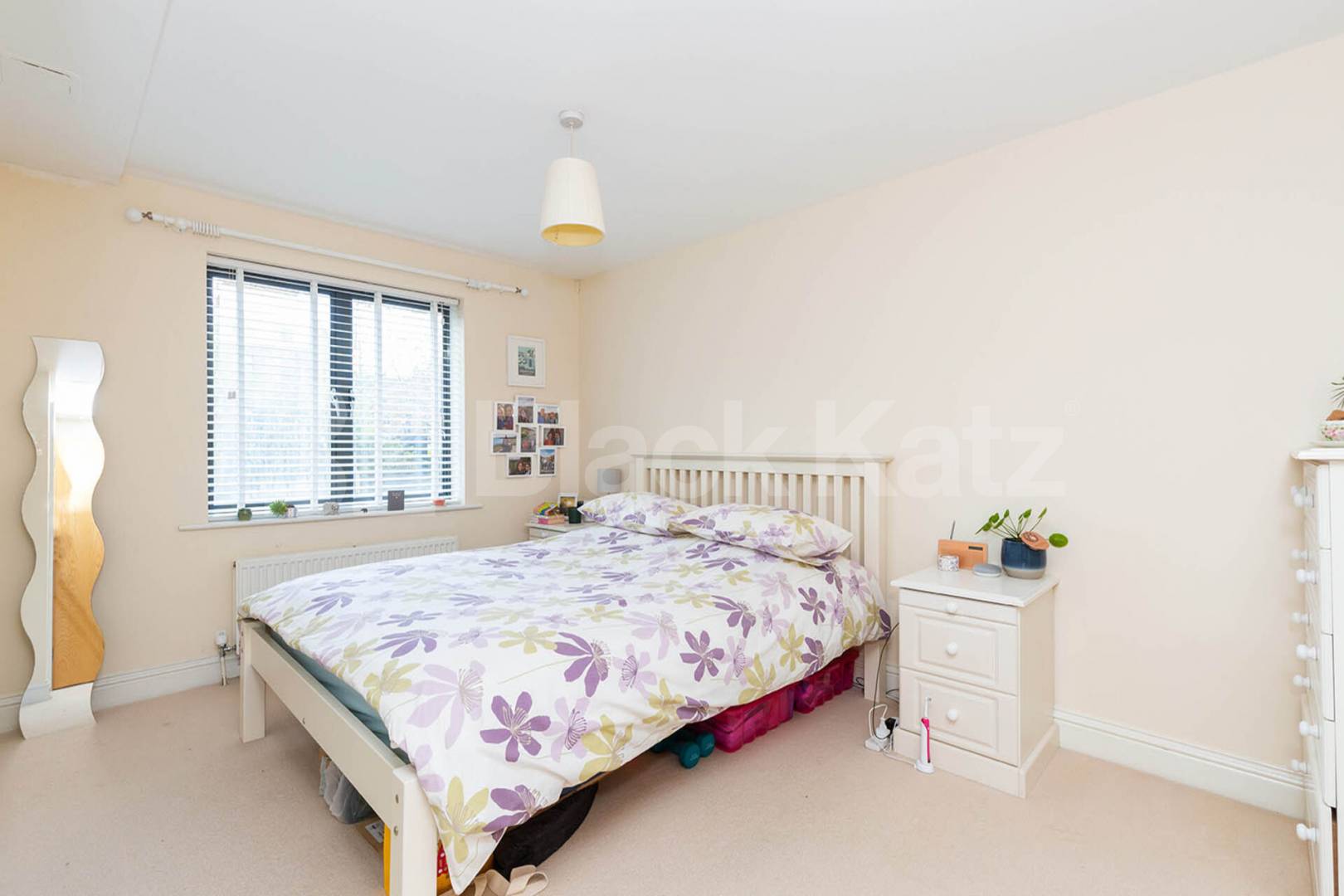 3 bed 2 bathroom property located within a gated developement in Holloway Tollington Way, Holloway